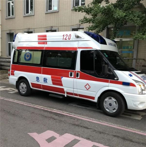 临渭选择我们的救护车出租,开启安心转院之旅