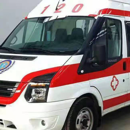 临渭非急救护送病人转院租赁救护车的优缺点对比